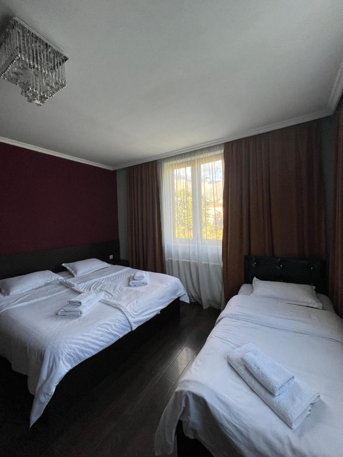Monte Bianco Bed & Breakfast Mestia Exterior photo
